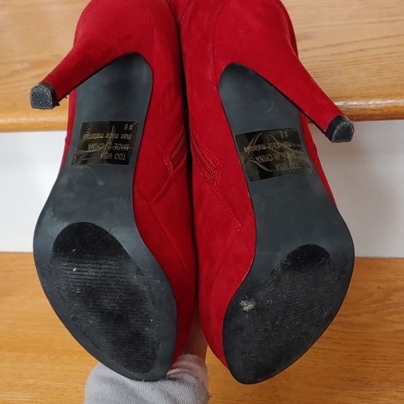 Heels - Picture 4 of 4